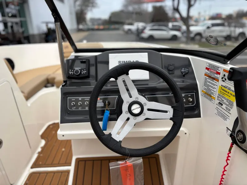 Slide: The Image of Bayliner VR4 2023 - 11