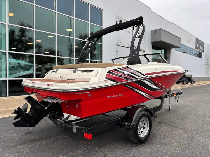 Slide: The Image of Bayliner VR4 2023 - 2