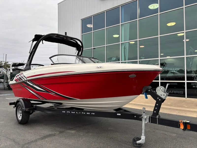 Slide: The Image of Bayliner VR4 2023 - 3