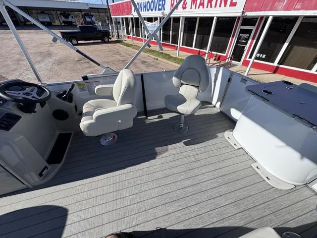 Slide: The Image of Starcraft EX 20 FD 2025 - 25