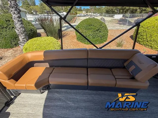 Slide: The Image of Bennington M Quad Bench 24 MFB 2025 - 13