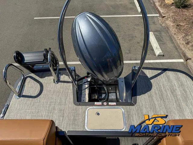 Slide: The Image of Bennington M Quad Bench 24 MFB 2025 - 14