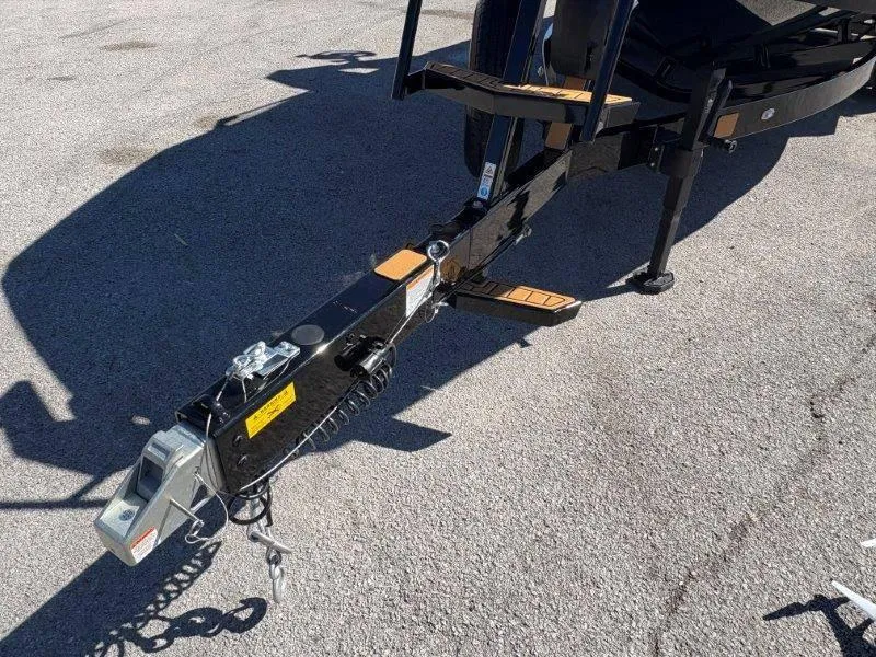 Slide: The Image of Nautique G23 2025 - 100