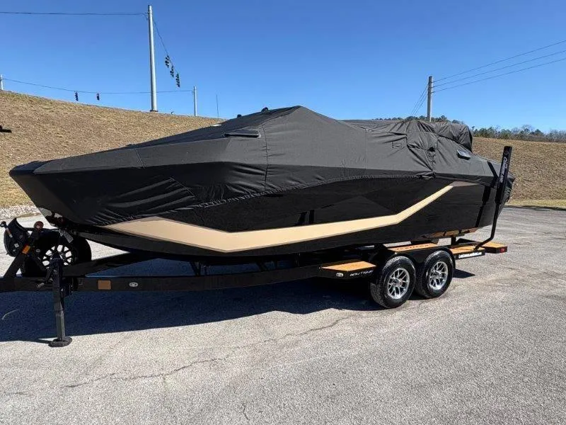 Slide: The Image of Nautique G23 2025 - 104