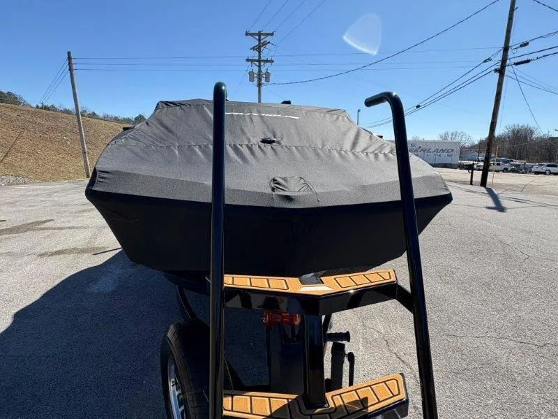 Slide: The Image of Nautique G23 2025 - 108