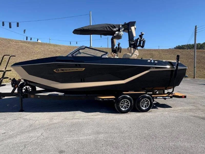 Slide: The Image of Nautique G23 2025 - 23