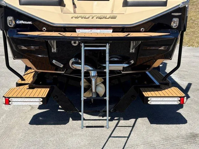 Slide: The Image of Nautique G23 2025 - 28