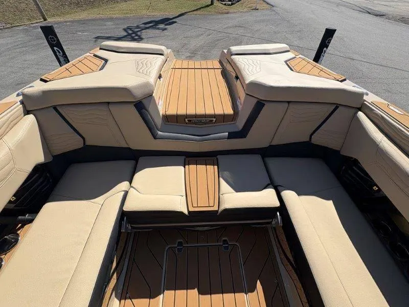 Slide: The Image of Nautique G23 2025 - 31