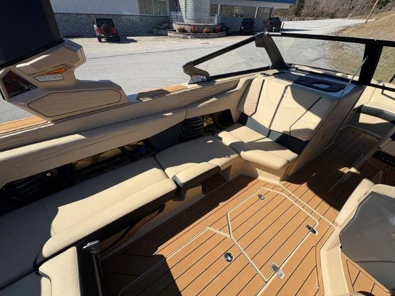 Slide: The Image of Nautique G23 2025 - 57