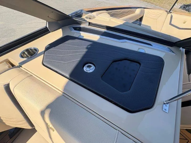 Slide: The Image of Nautique G23 2025 - 59