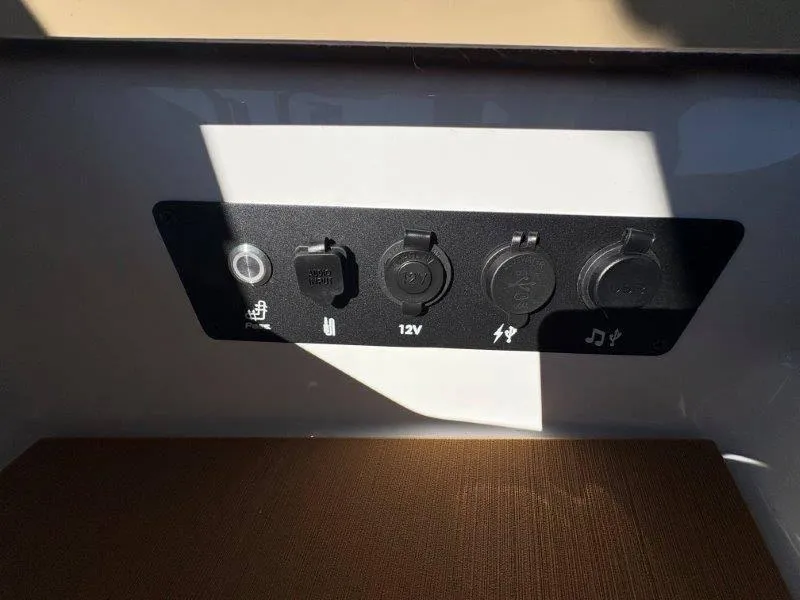 Slide: The Image of Nautique G23 2025 - 67