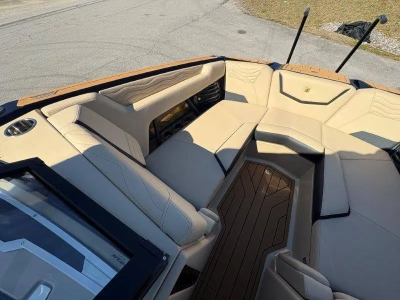 Slide: The Image of Nautique G23 2025 - 68