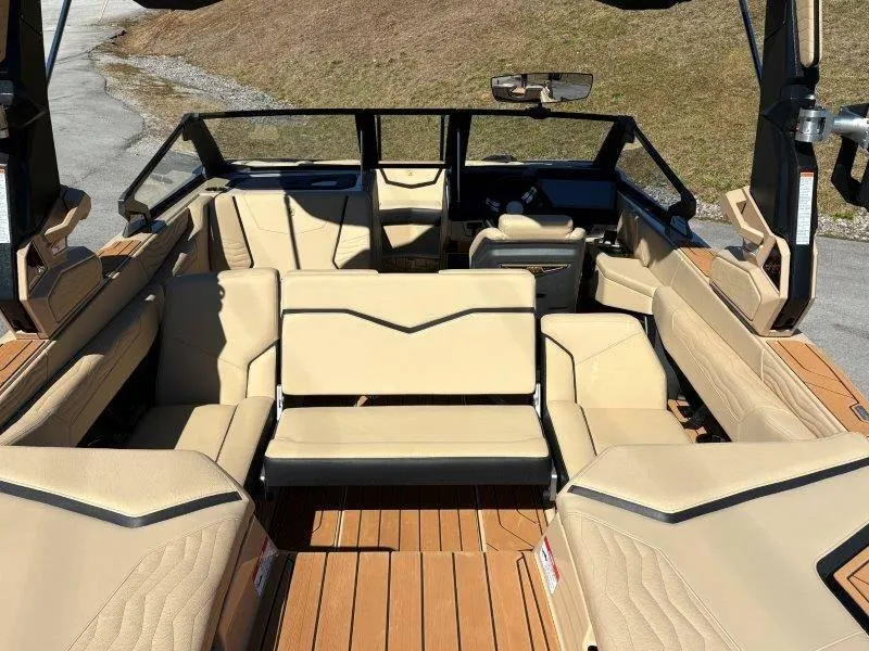 Slide: The Image of Nautique G23 2025 - 69