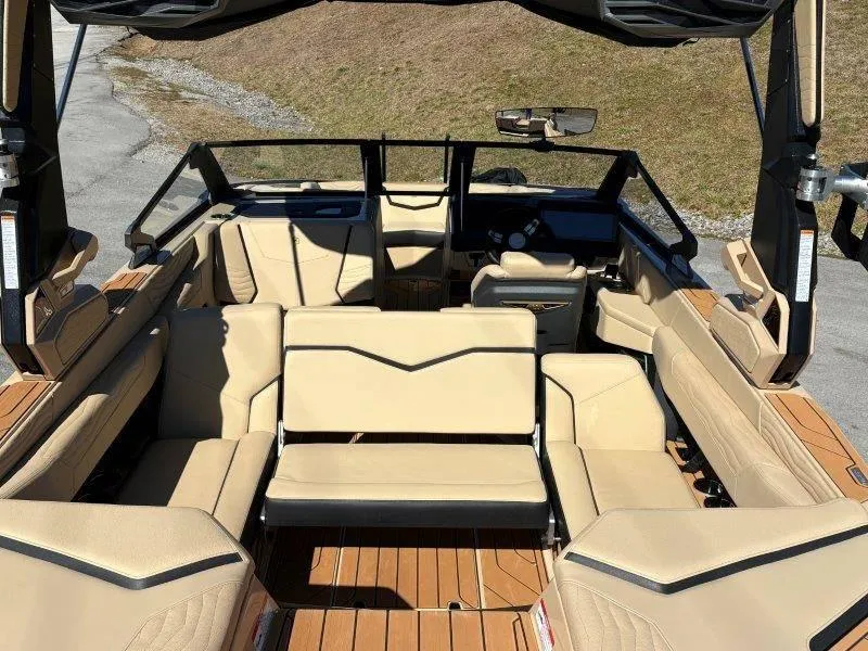 Slide: The Image of Nautique G23 2025 - 71