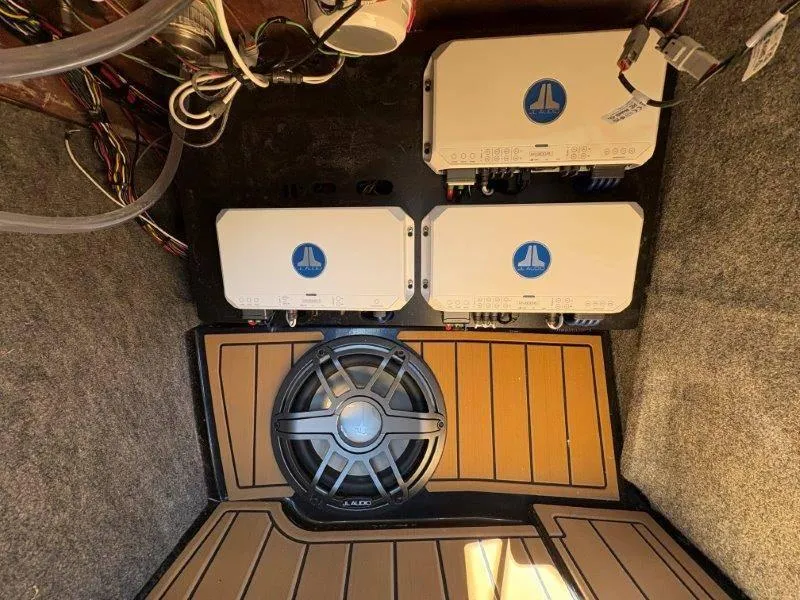 Slide: The Image of Nautique G23 2025 - 74