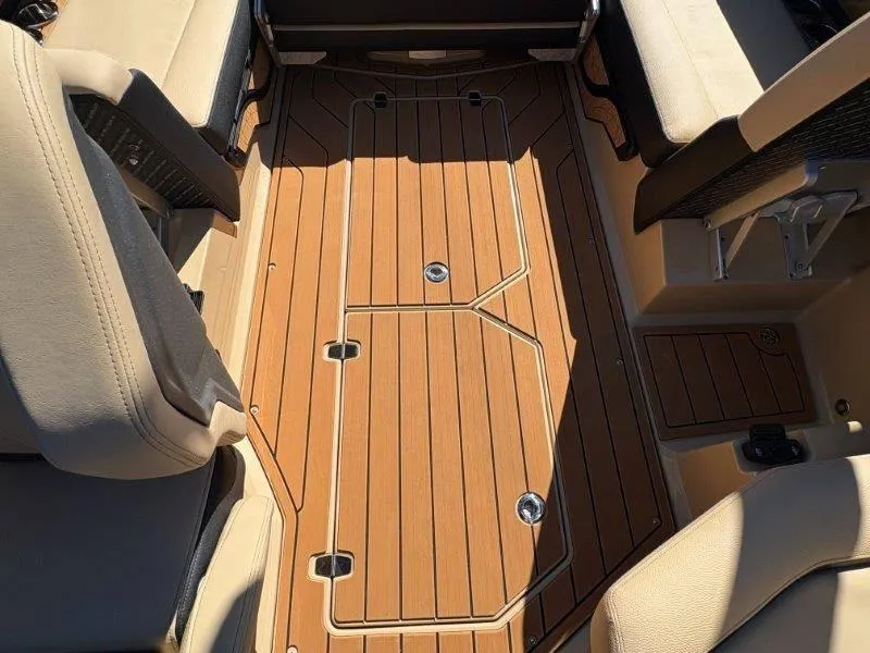 Slide: The Image of Nautique G23 2025 - 92