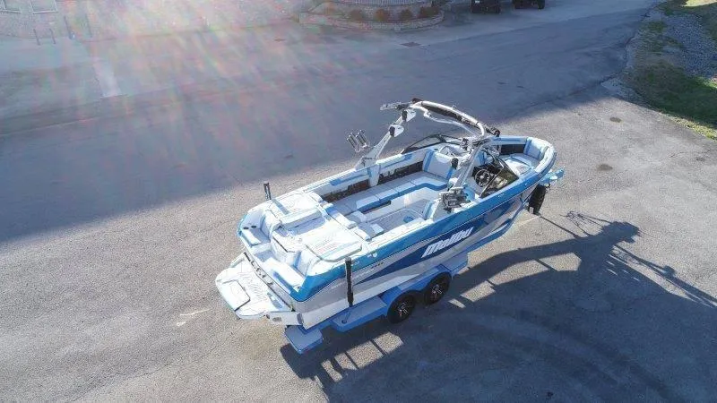 Slide: The Image of Malibu 25 LSV 2025 - 127