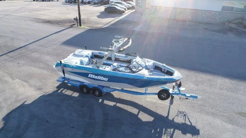 Slide: The Image of Malibu 25 LSV 2025 - 129