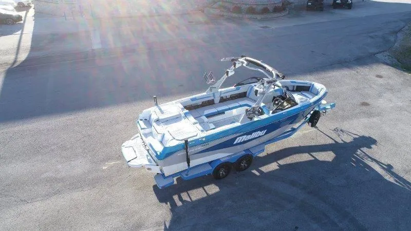 Slide: The Image of Malibu 25 LSV 2025 - 132