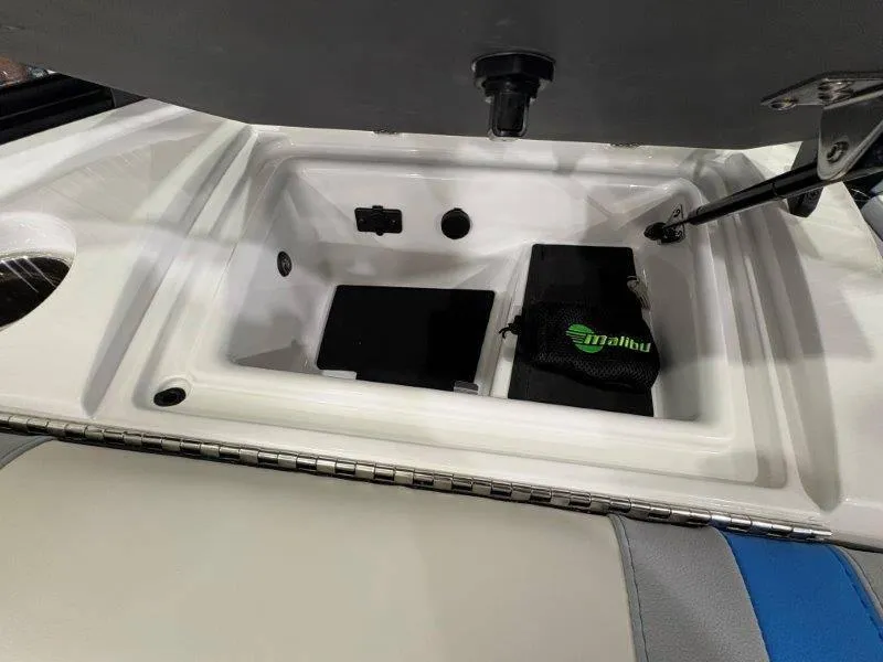 Slide: The Image of Malibu 25 LSV 2025 - 47