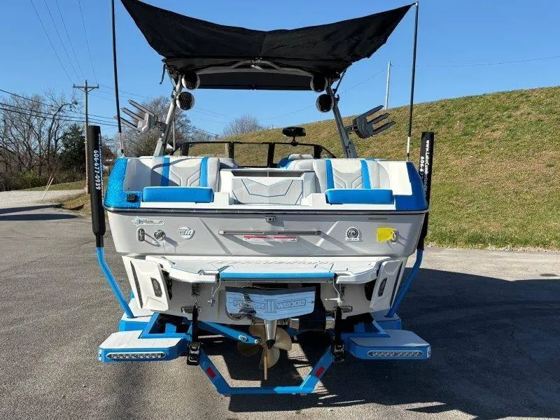 Slide: The Image of Malibu 25 LSV 2025 - 66