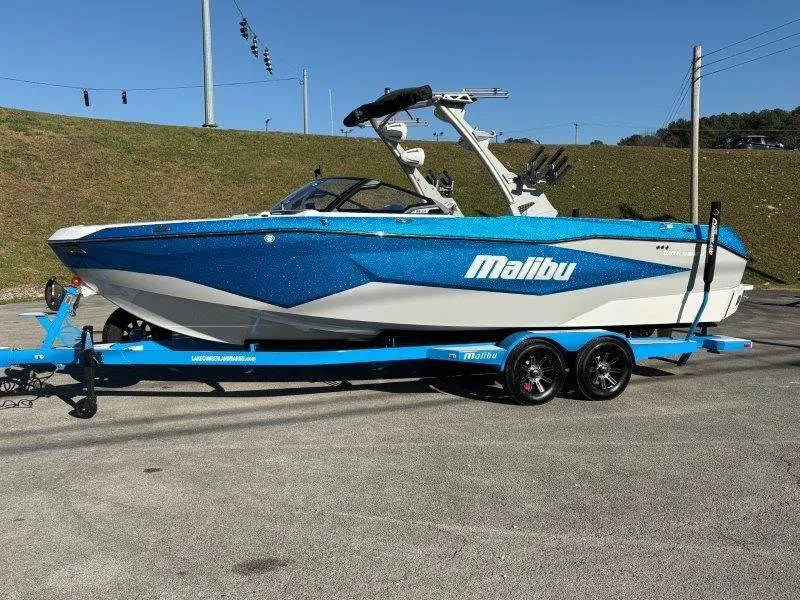 Slide: The Image of Malibu 25 LSV 2025 - 76