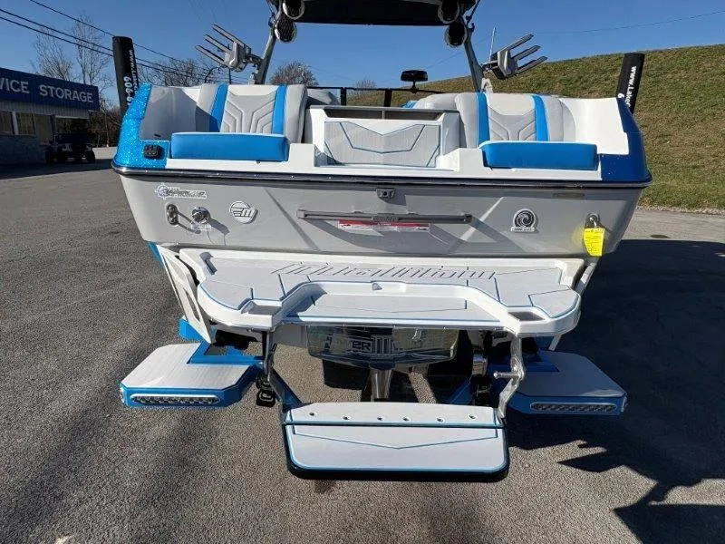 Slide: The Image of Malibu 25 LSV 2025 - 89