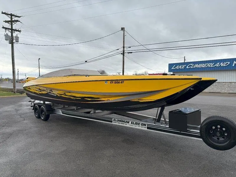 Slide: The Image of Spectre Catamaran 32 2013 - 17