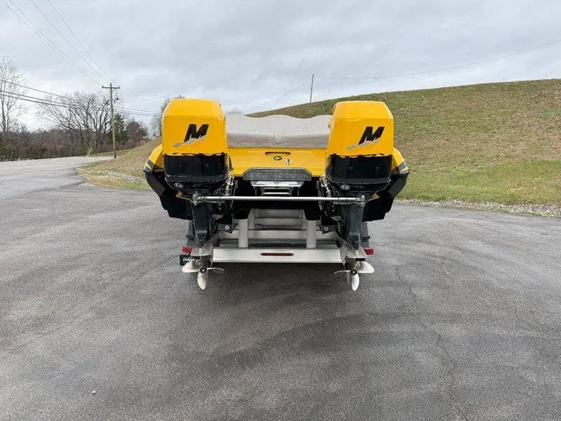 Slide: The Image of Spectre Catamaran 32 2013 - 18