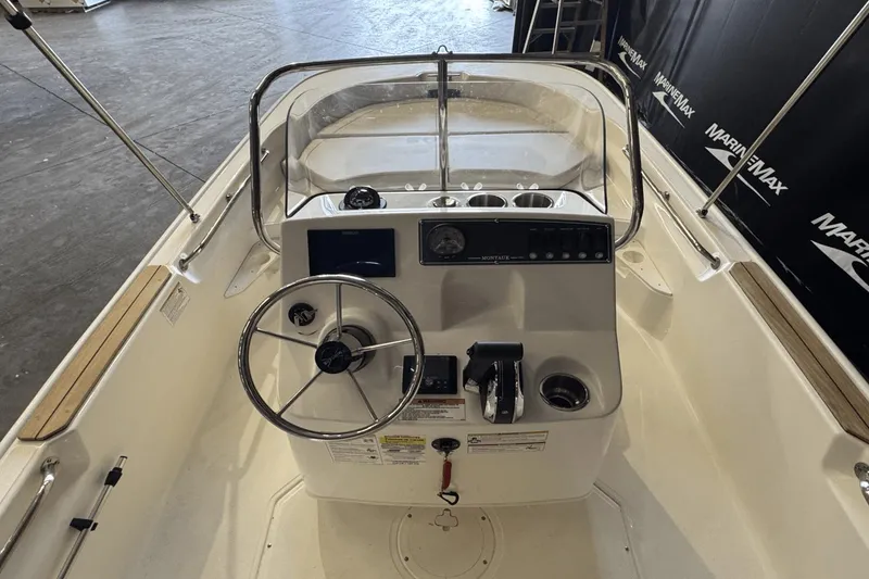 Slide: The Image of Boston Whaler 170 Montauk 2025 - 12