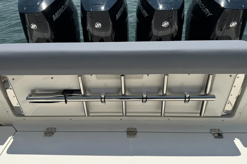 Slide: The Image of Boston Whaler 380 Realm 2025 - 8