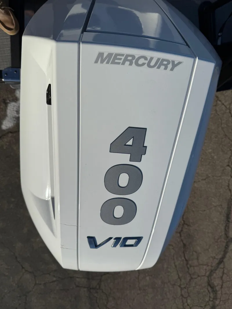 Slide: The Image of Mercury 400 V10 engine on 2024 Bennington RX Sport Line boat. - 7