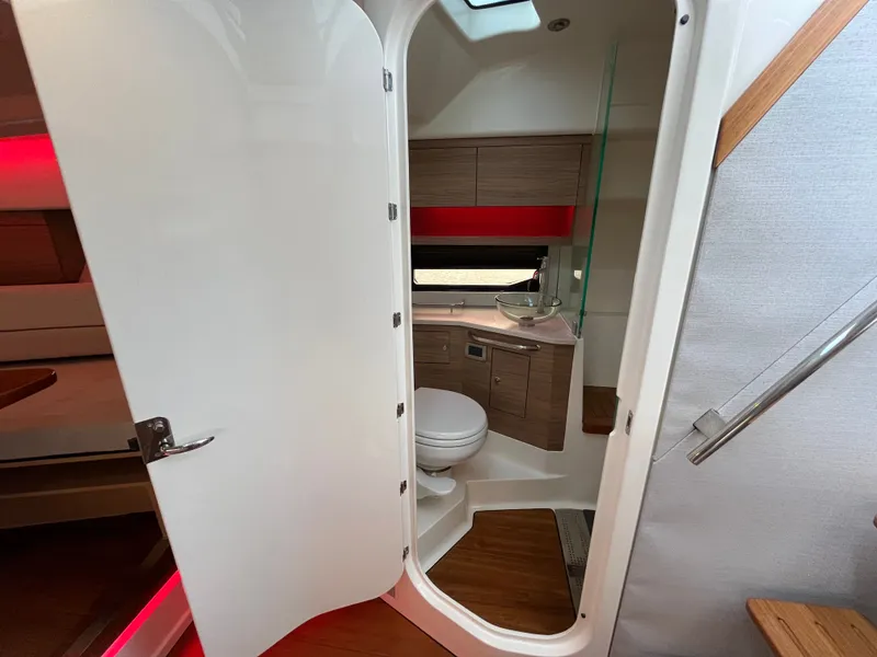 Slide: The Image of Boston Whaler 365 Conquest 2026 - 42