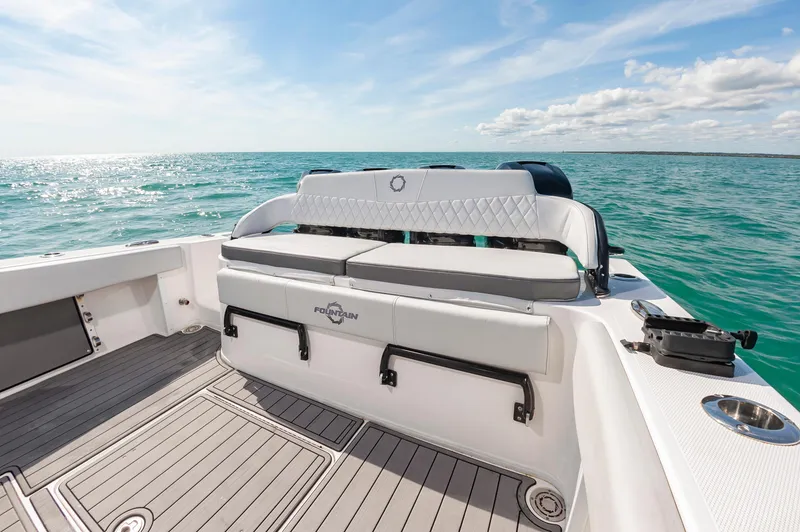 Slide: The Image of Fountain 38 Center Console 2020 - 24