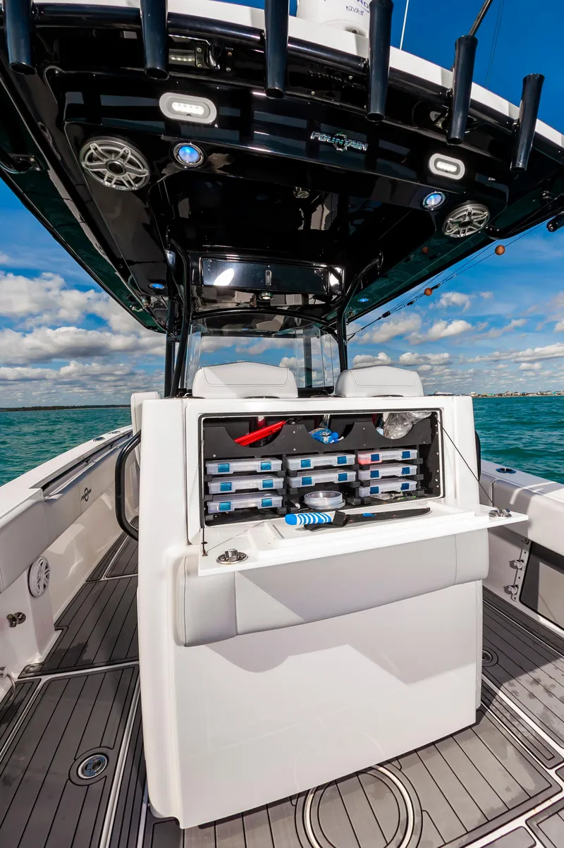 Slide: The Image of Fountain 38 Center Console 2020 - 30