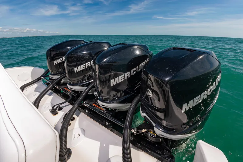 Slide: The Image of Fountain 38 Center Console 2020 - 31