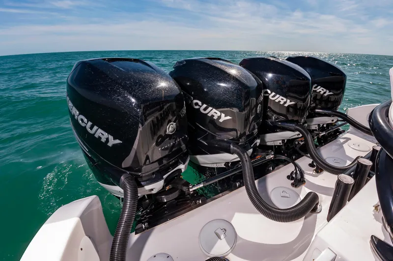 Slide: The Image of Fountain 38 Center Console 2020 - 32