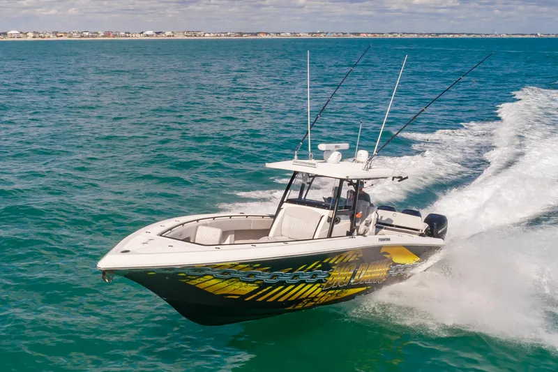 Slide: The Image of Fountain 38 Center Console 2020 - 4