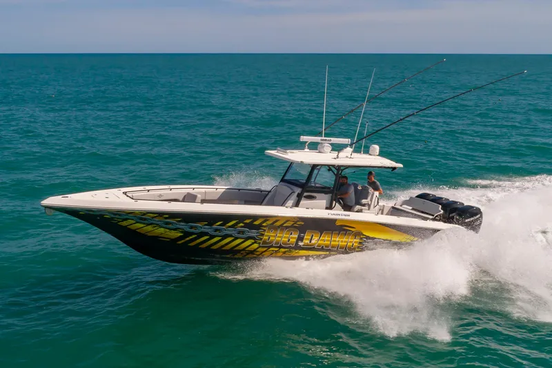 Slide: The Image of Fountain 38 Center Console 2020 - 40