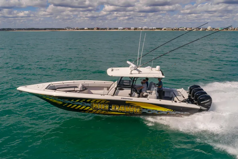 Slide: The Image of Fountain 38 Center Console 2020 - 41