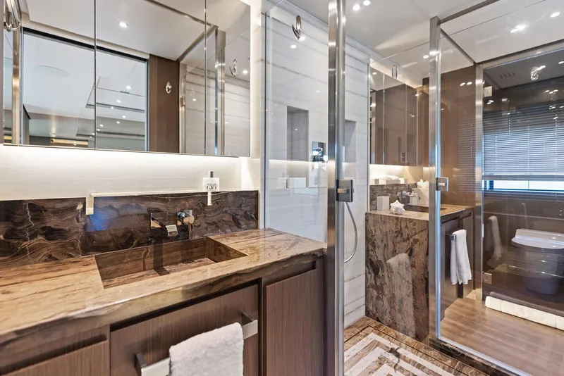 Slide: The Image of Custom 106' 2022 - 113