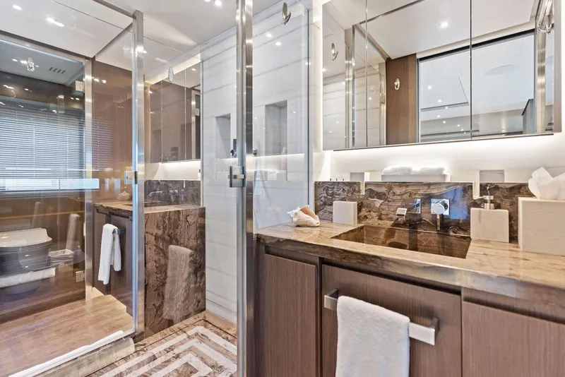 Slide: The Image of Custom 106' 2022 - 114