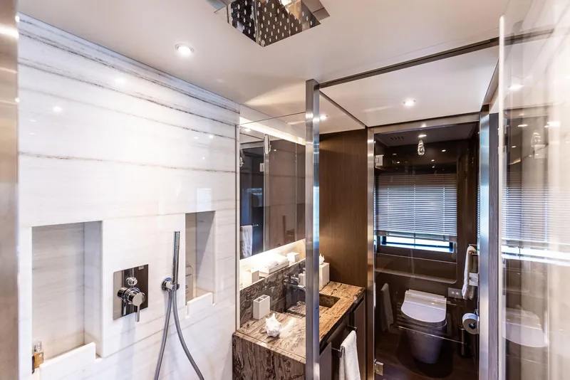 Slide: The Image of Custom 106' 2022 - 115