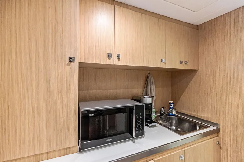 Slide: The Image of Custom 106' 2022 - 120