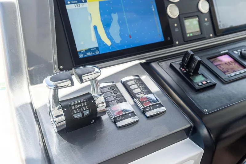 Slide: The Image of Custom 106' 2022 - 52