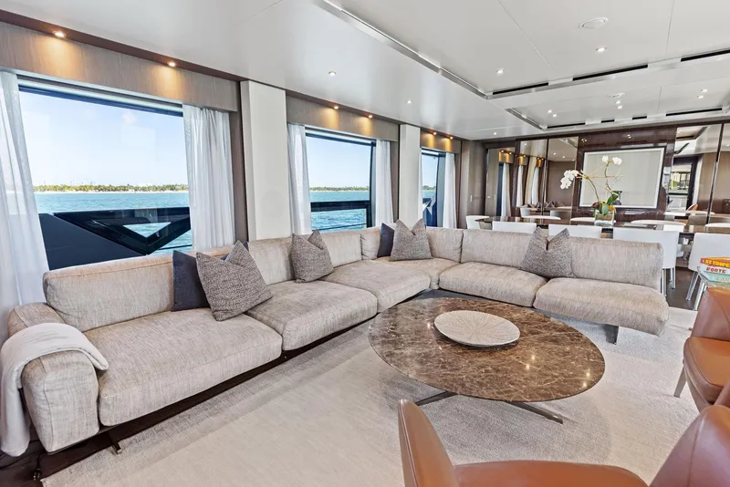 Slide: The Image of Custom 106' 2022 - 60