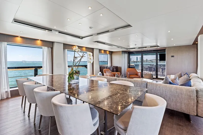 Slide: The Image of Custom 106' 2022 - 65