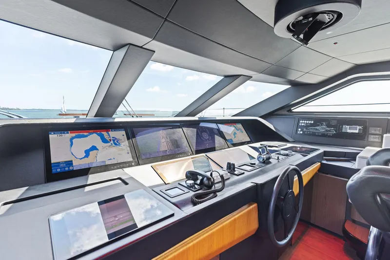 Slide: The Image of Custom 106' 2022 - 74