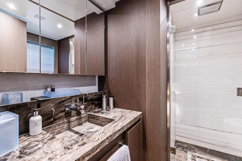 Slide: The Image of Custom 106' 2022 - 94