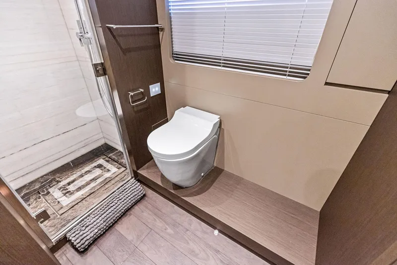 Slide: The Image of Custom 106' 2022 - 95